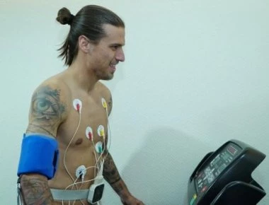 Παίκτης της Αλ Ιτιχάντ είναι κι επίσημα ο Αλεκσάνταρ Πρίγιοβιτς (φωτο)